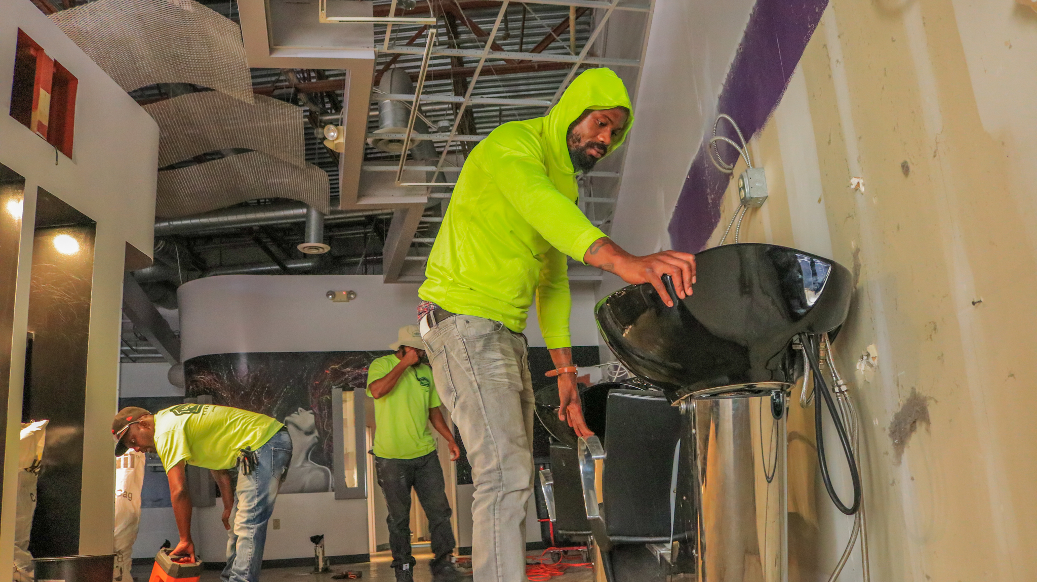 Building Value Partners with Pump Hair Salon for Sustainable Deconstruction